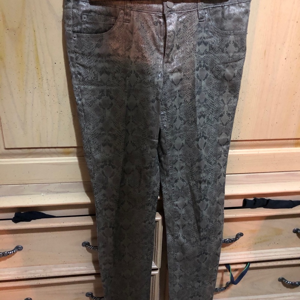 Bisou bisou black snakeskin pants. Size 8. New